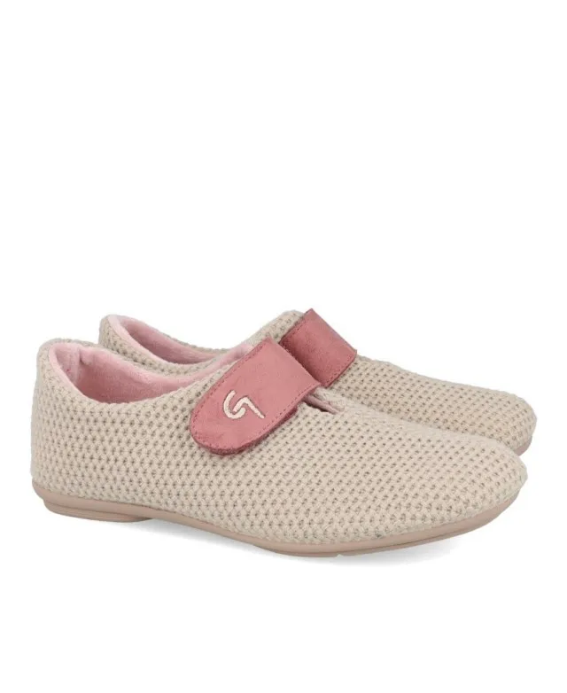 Zapatillas cerradas con velcro Garzon (38)